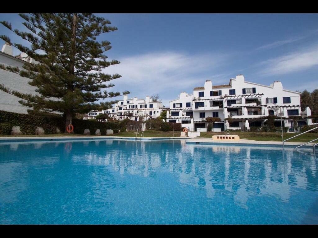 Apartment By The Beach Sitio de Calahonda المظهر الخارجي الصورة